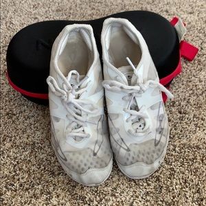 Nfinity Vengeance Cheer Shoes - size 7